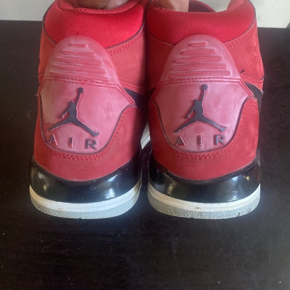 Nike Jordan 6.5Y Red High Top - Picture 4 of 6